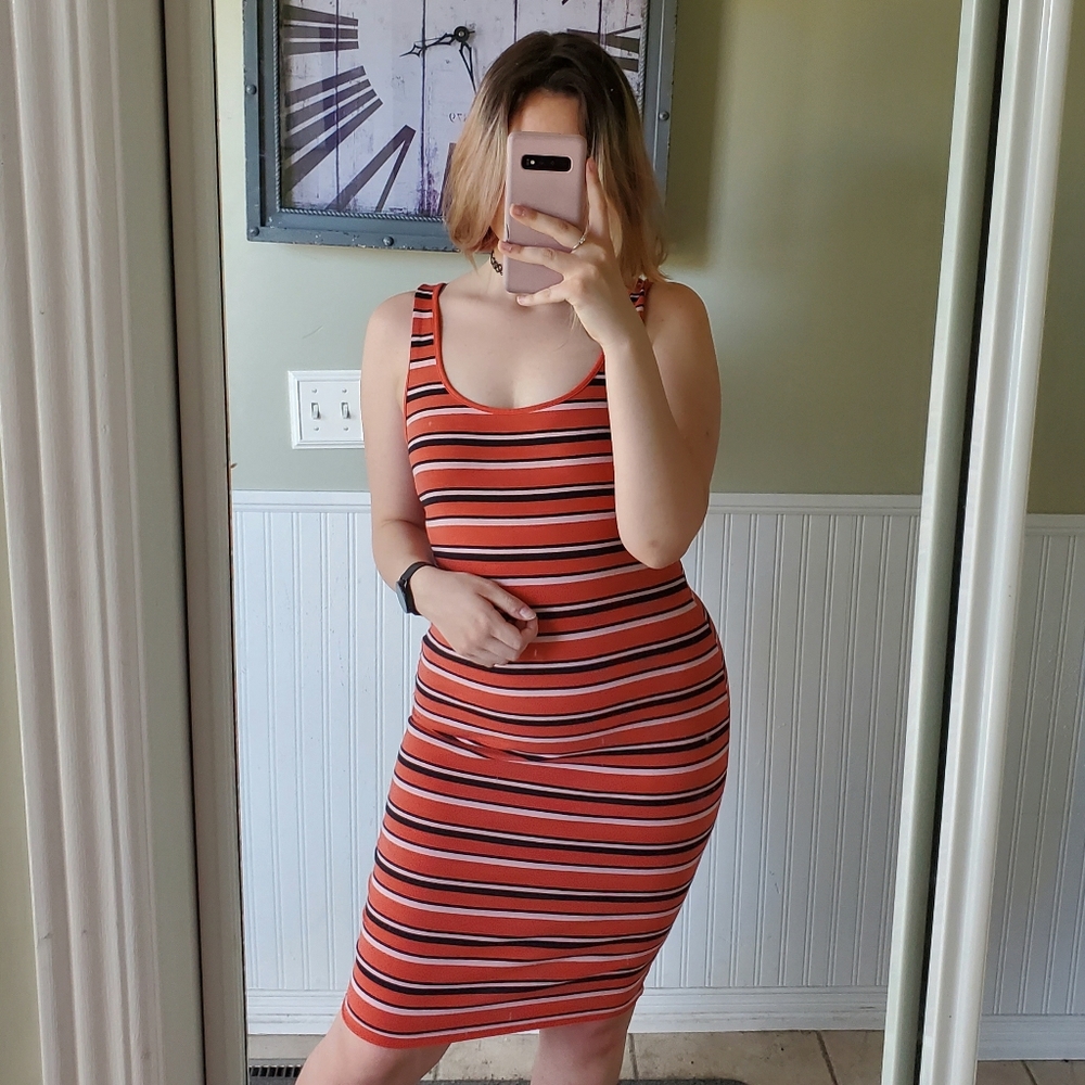 ๐ฟ F21 Basic Striped Bodycon Dress - Picture 2 of 4